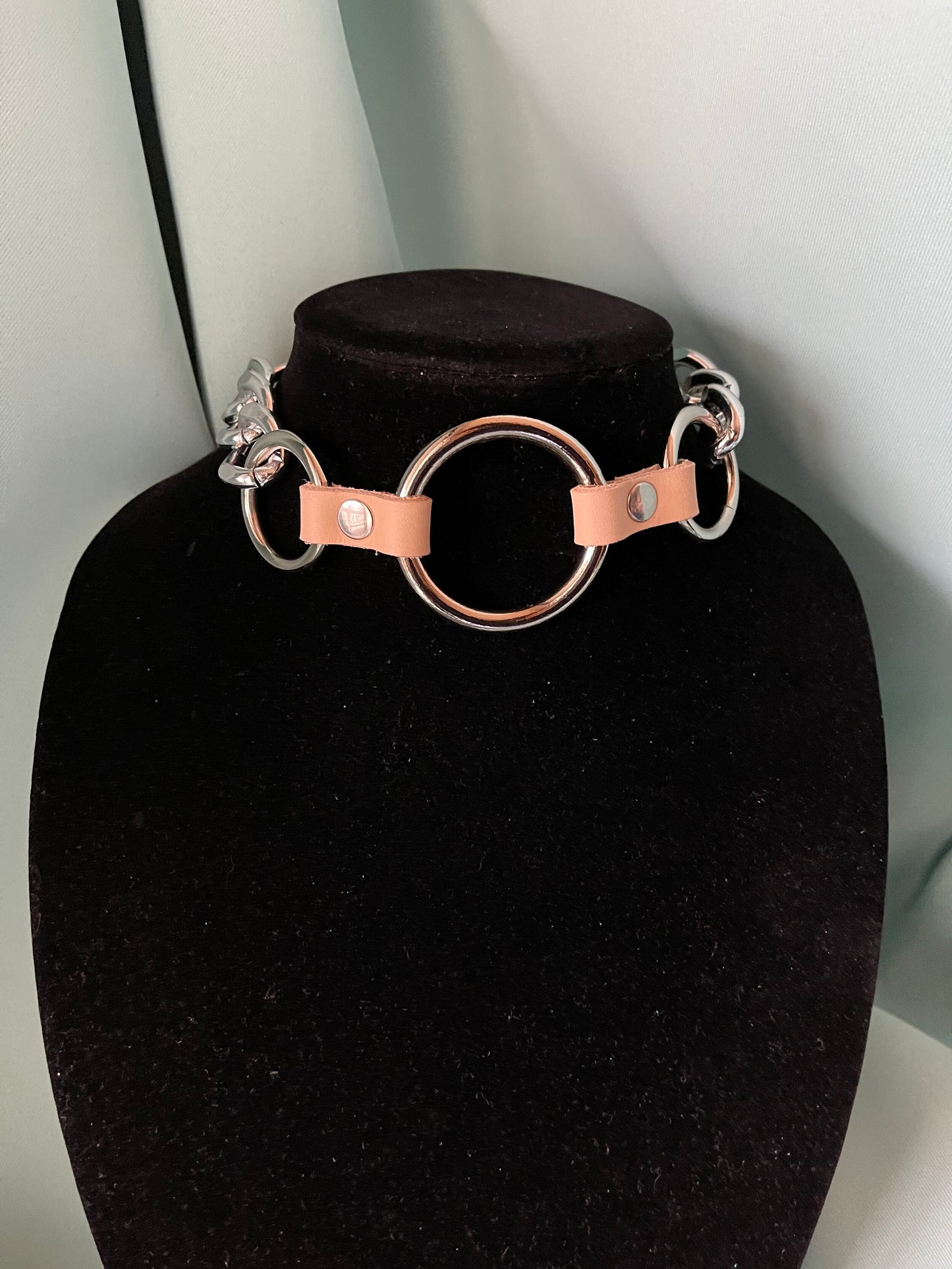 Vis Collar