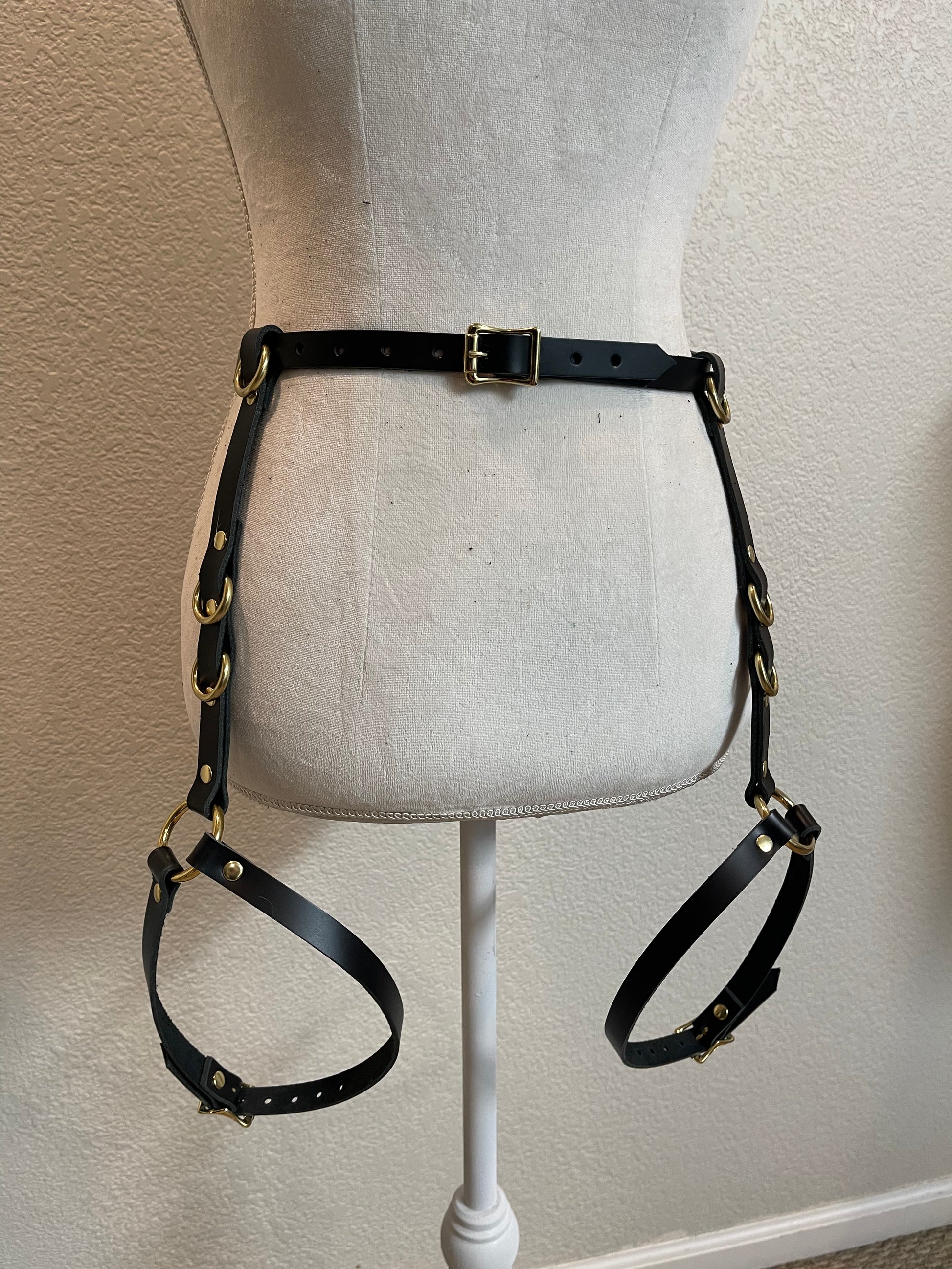 Peris Garter Belt bellatorleather Peris Garter Belt bellatorleather